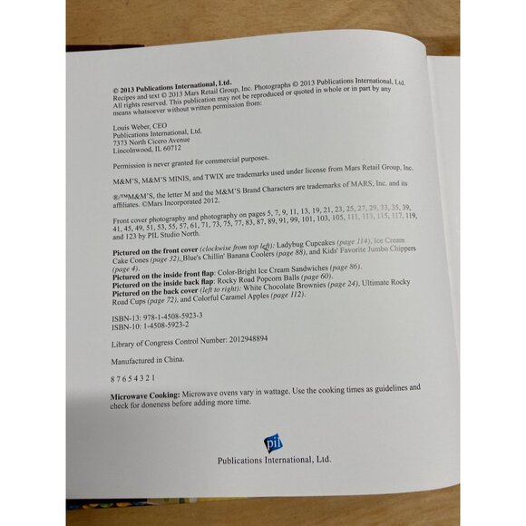 M&M's Fun Stuff Cookbook 2013 Kids Recipes Candy Cookies Cakes Hardcover - Picture 4 of 10